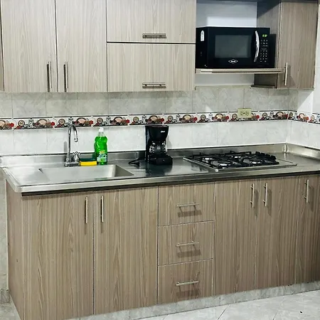 Hermoso Y Amplio Apartamento Cerca Al Centro De Medellin Exterior photo