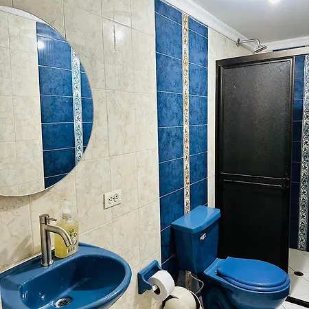 Hermoso Y Amplio Apartamento Cerca Al Centro De Medellin Exterior photo